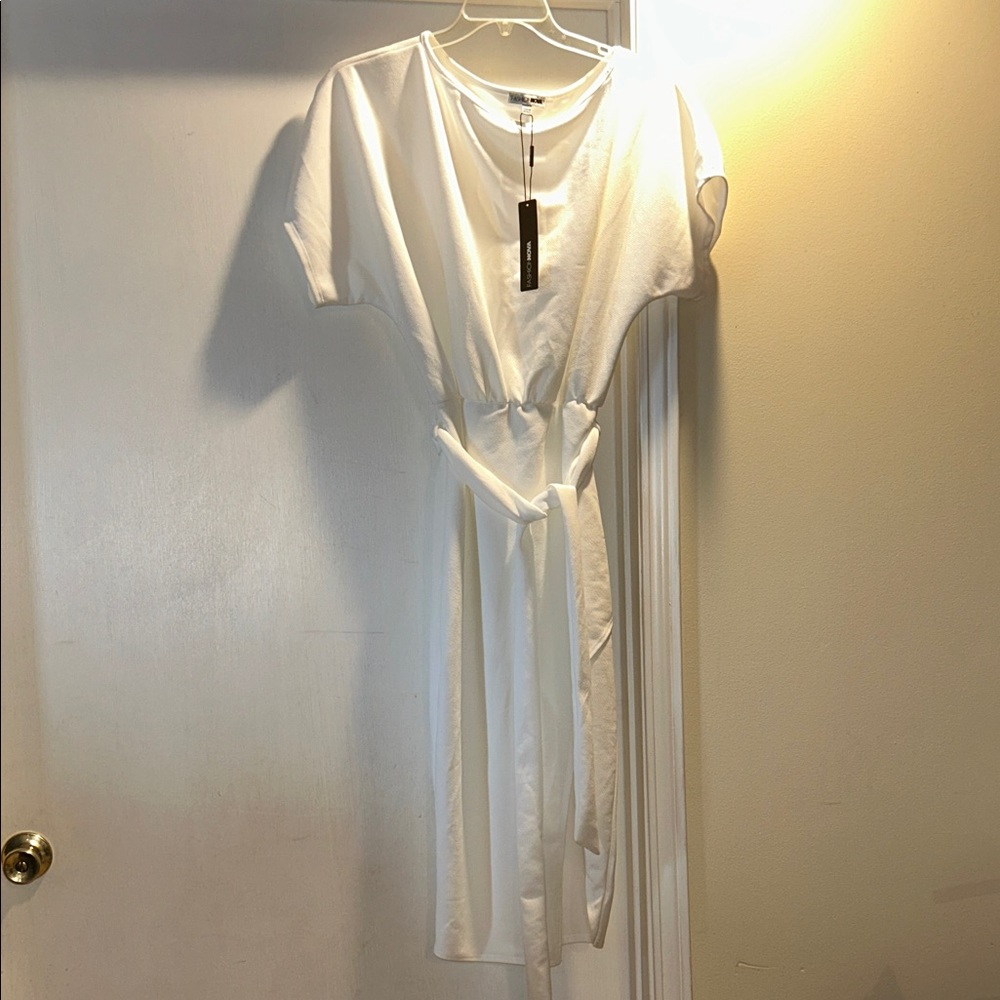 Fashion Nova Classic White Midi Dress